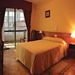 Hotel & Carlos Desde 1996 Melide