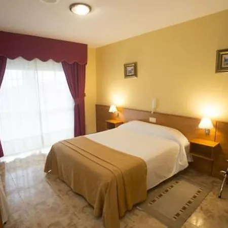 Carlos 96 فندق *