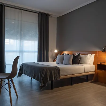 & Carlos Desde 1996 Hotel Melide